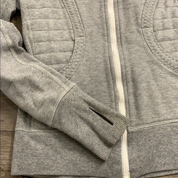 Lulu lemon jacket - Picture 3 of 6